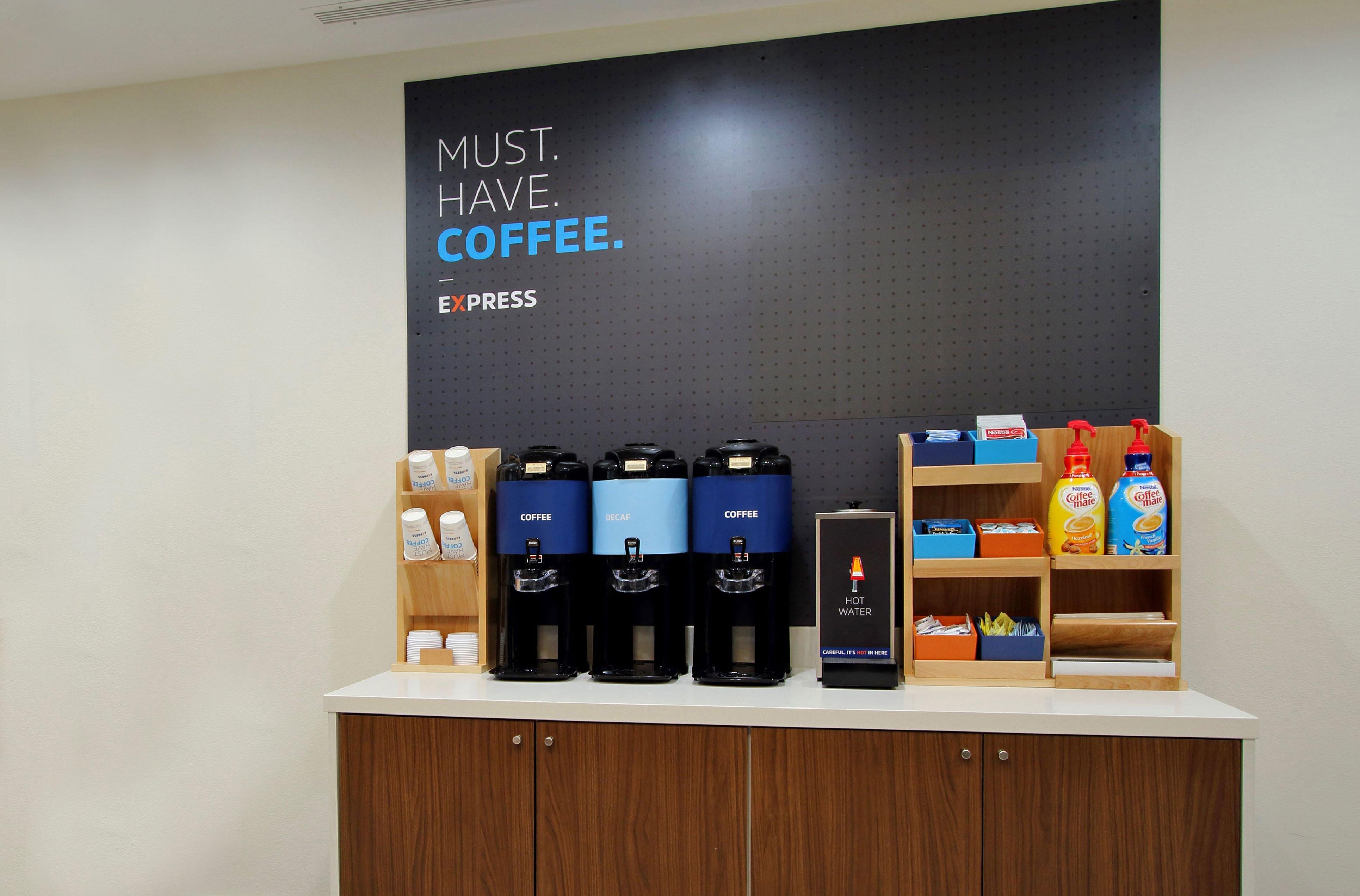 Holiday Inn Express And Suites Surrey By Ihg Buitenkant foto