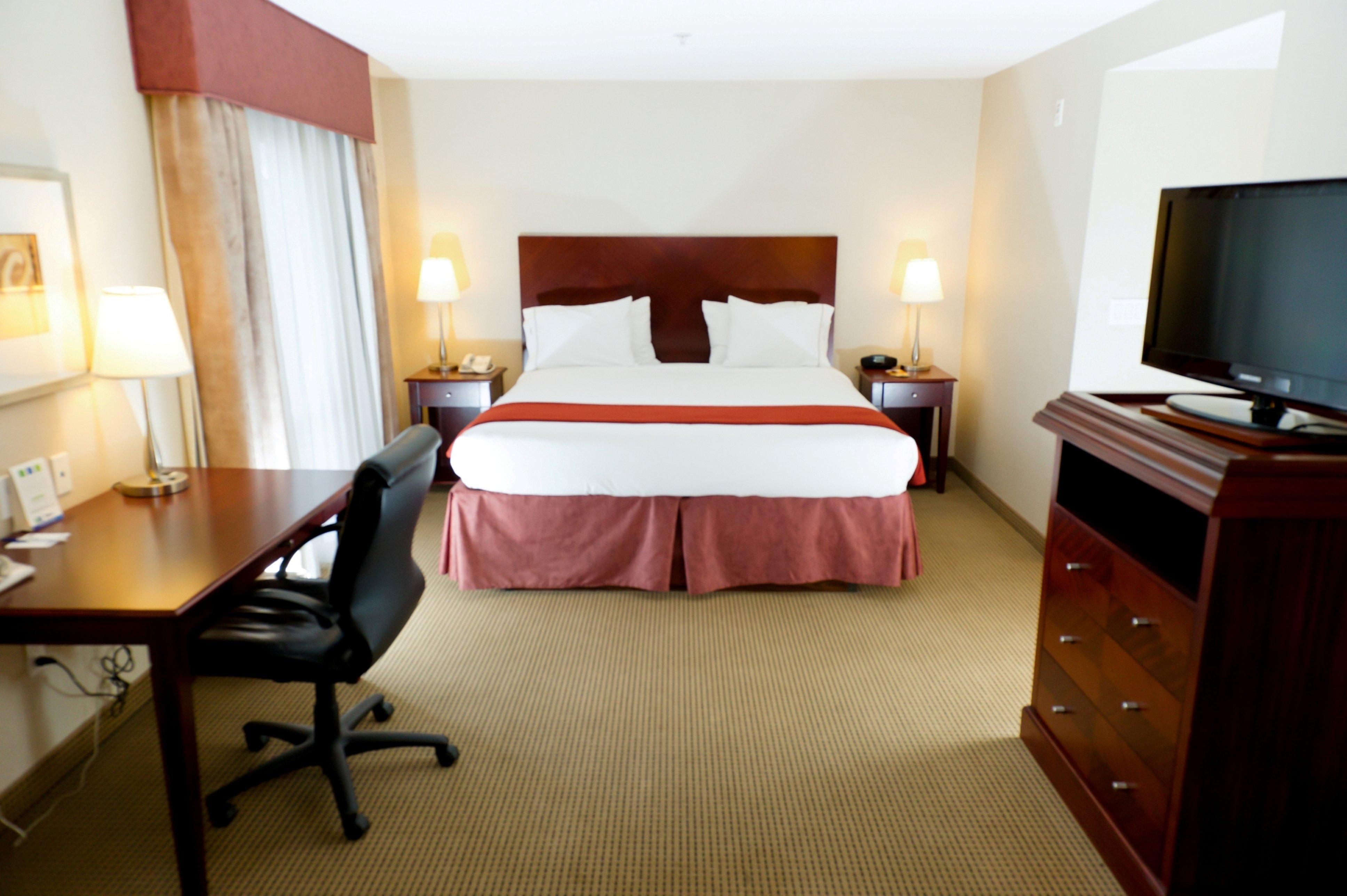 Holiday Inn Express And Suites Surrey By Ihg Buitenkant foto